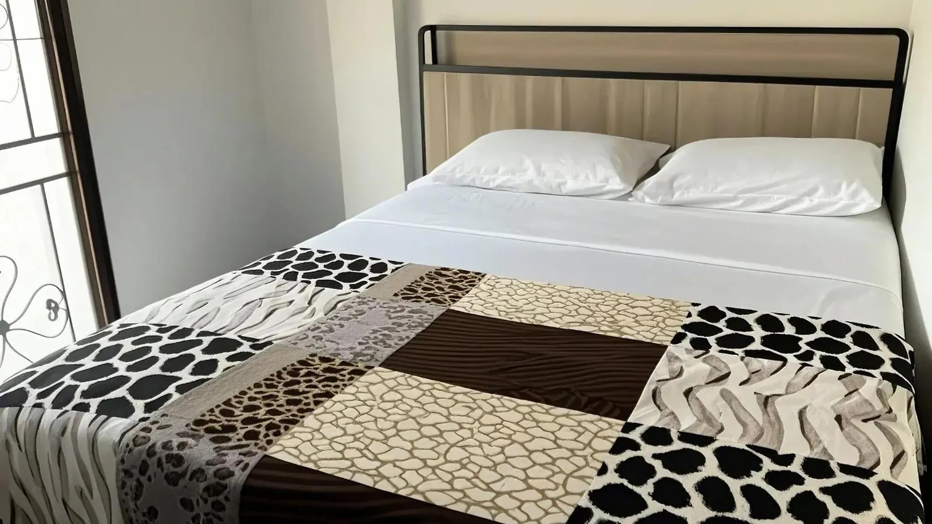 Aparta Suites Torre De Prado 504 Medellín Colombia