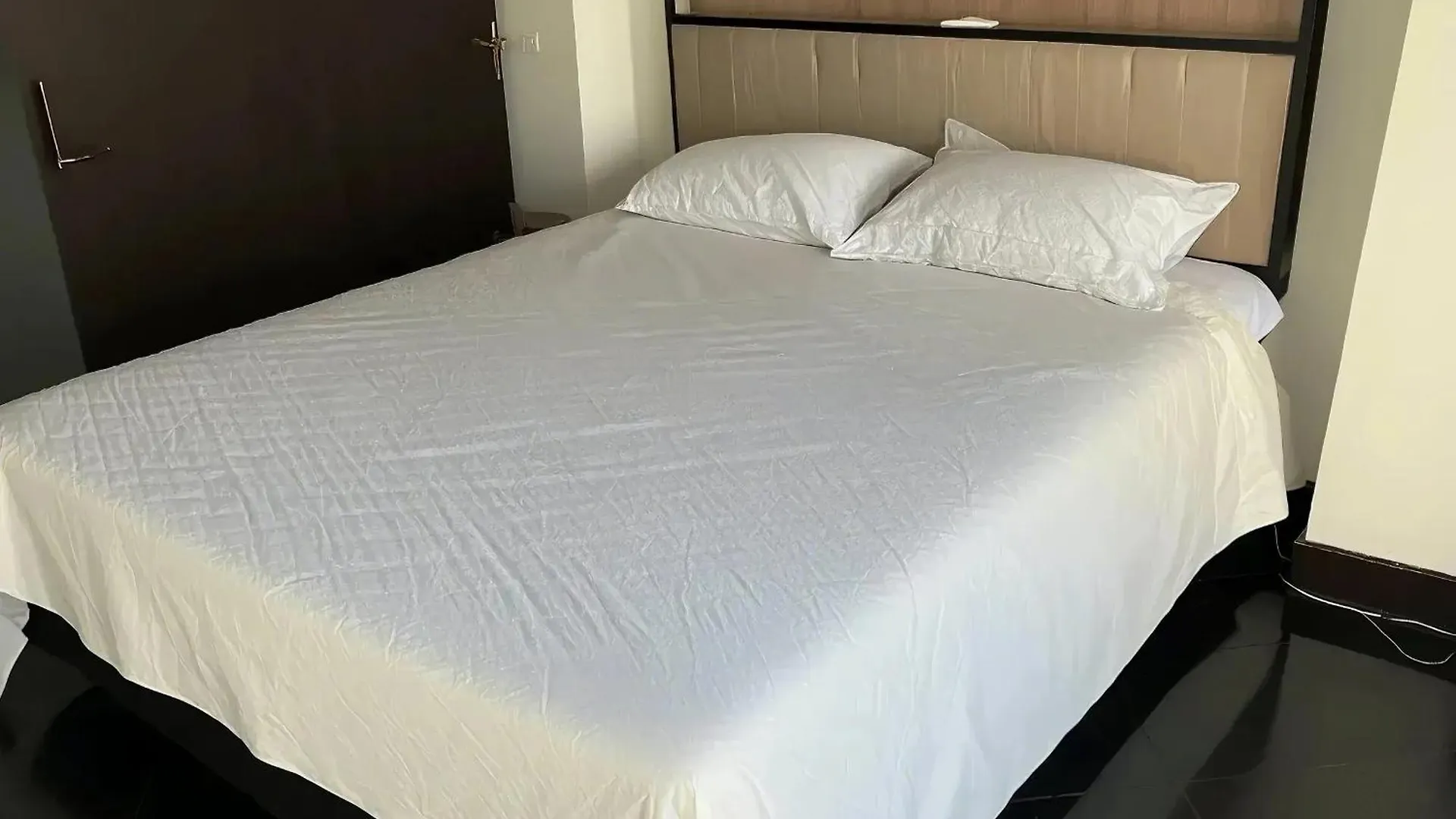 Aparta Suites Torre De Prado 504 Medellín Apartamento